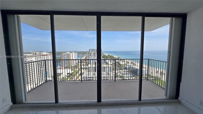Building Photo - 2101 S Ocean Dr