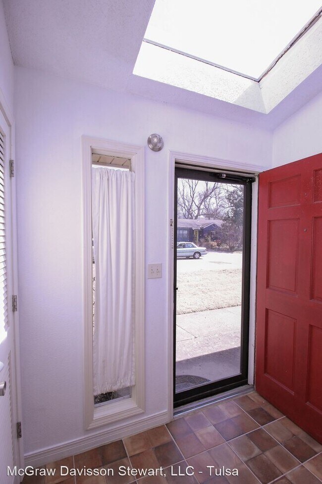 Building Photo - 2 br, 1 bath House - 3806 S Rockford Ave, ...