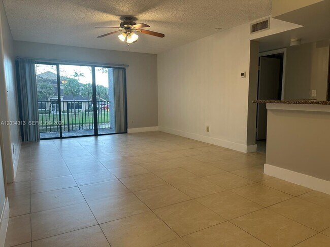 Foto del edificio - 9122 W Atlantic Blvd