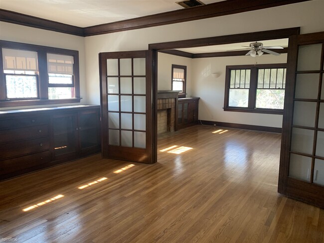 Building Photo - 1402 N Formosa Ave
