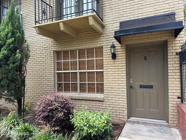 Building Photo - 316 Stevenson St