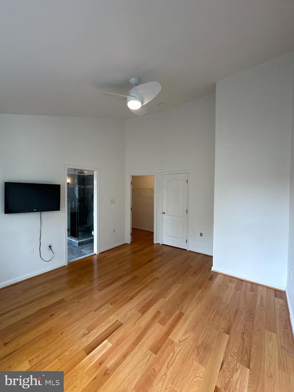 Building Photo - 917 Halleck Dr