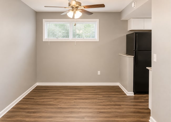 Building Photo - Corby Grove Apartments