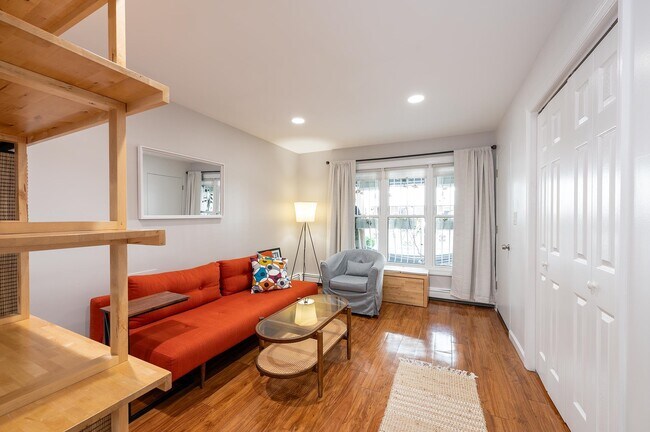 Foto del edificio - 72 Henry St