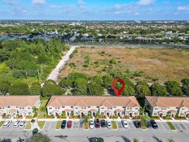 Foto del edificio - 2367 SE 10th St