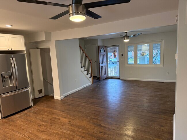 Foto del edificio - 2018 Wareham Rd