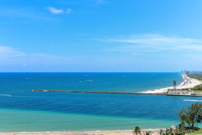 Foto del edificio - 2000 S Ocean Dr