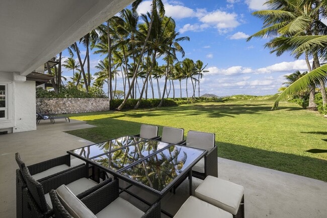 Building Photo - Ocean View Villa w/Beach as Backyard, Walk to Attractions: Kailua Hale Kahakai
