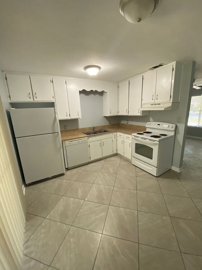 Foto del edificio - 2/1 Duplex in NW Tallahassee