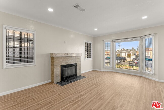 Foto del edificio - 8905 S Wilton Pl