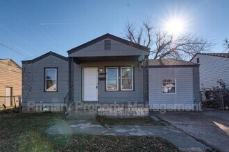 Building Photo - 3112 Cashion Pl