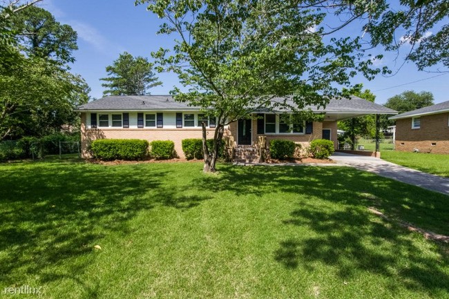 Foto del edificio - 2212 Tuxedo Rd