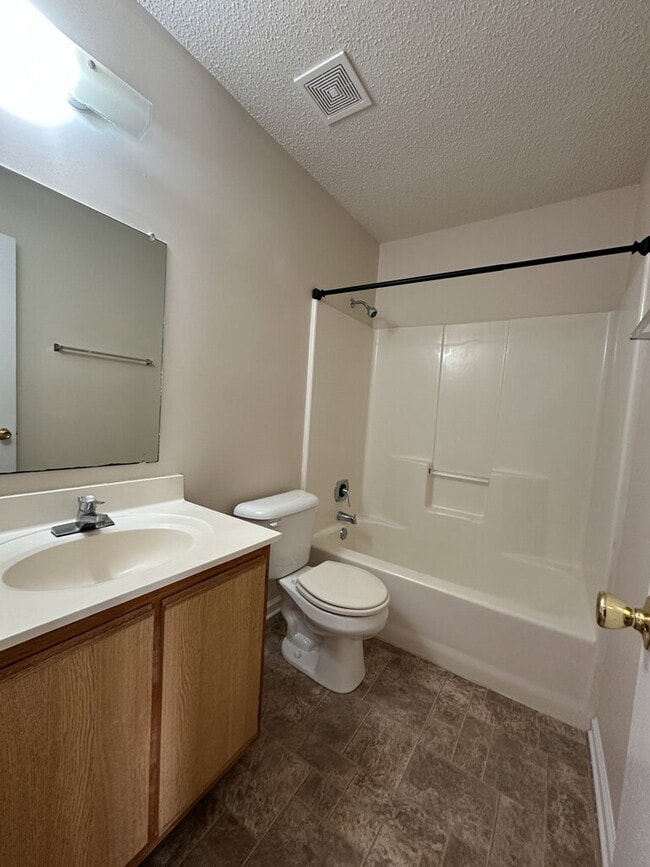 Foto del edificio - 105 Live Oak Ct