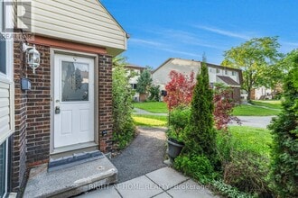 Building Photo - 23D Forester Crescent