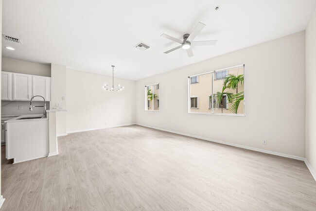 Foto del edificio - 3187 N Oasis Dr