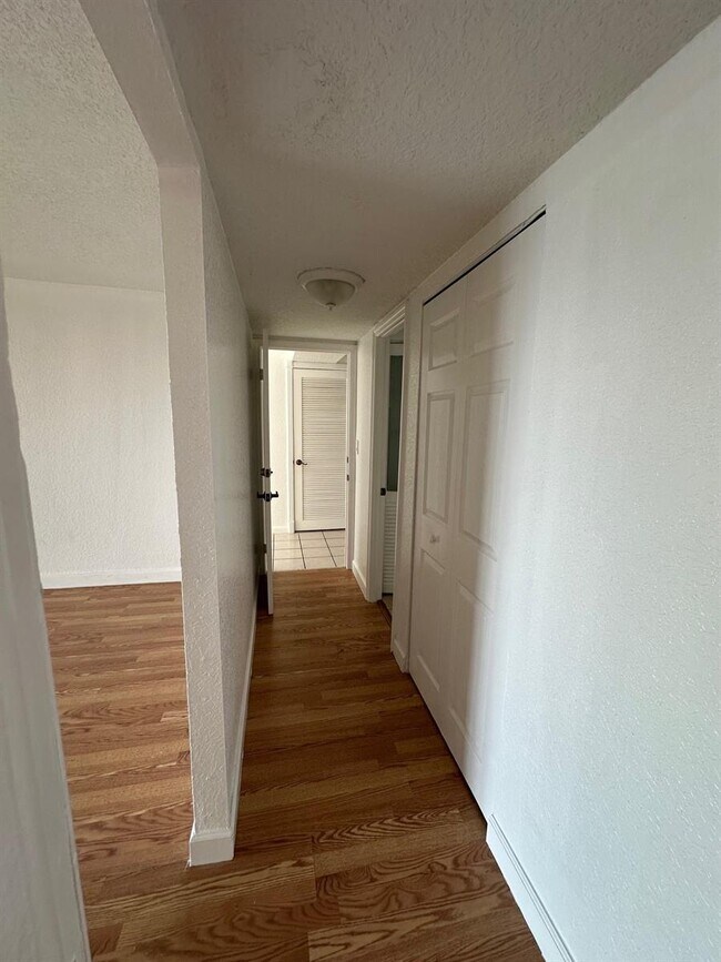 Foto del edificio - 3100 N Pine Island Rd