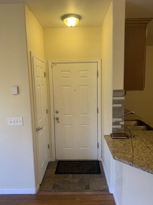 Foto del edificio - 2682 S Cathay Way