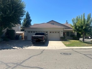 Building Photo - 2120 Stonewater Dr