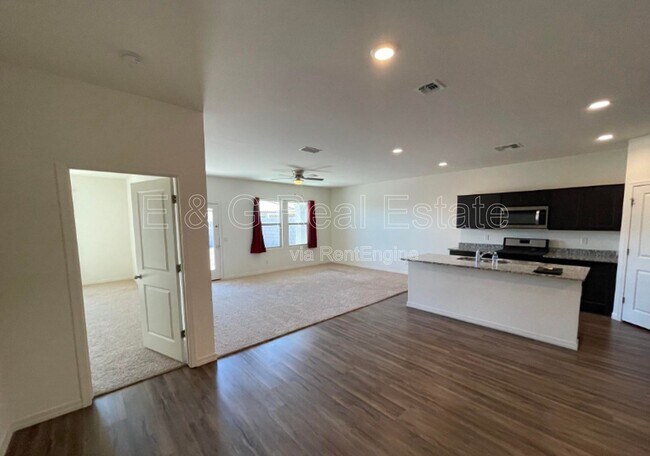 Building Photo - 19577 W Palo Verde Dr