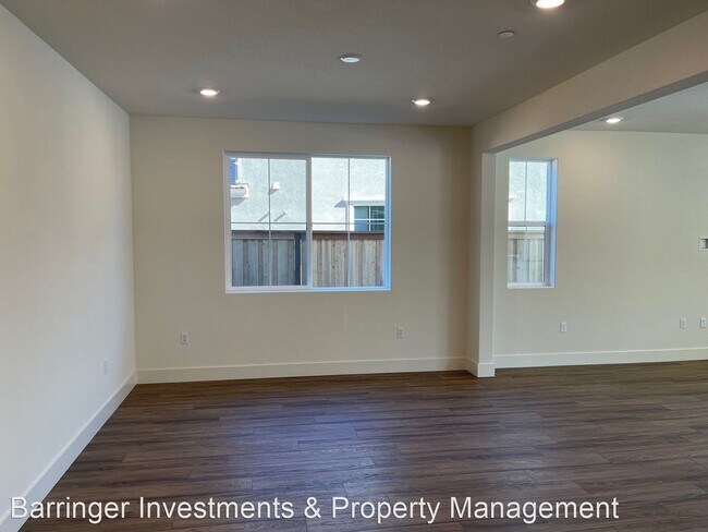 Building Photo - 5 br, 3.5 bath House - 2760 Agave Place