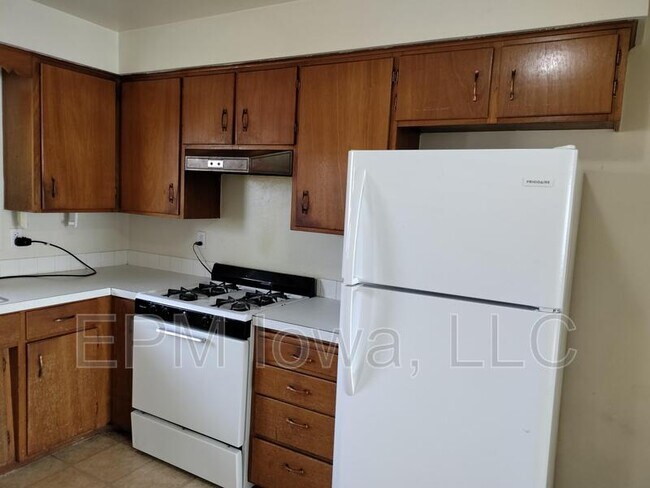 Building Photo - 1423 Starview Dr