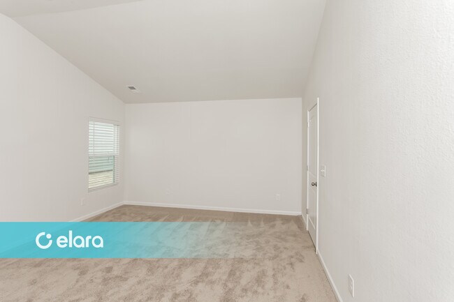 Foto del edificio - 236 SUNDEW RD