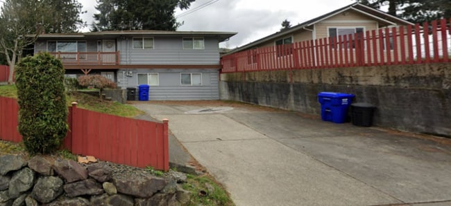 Building Photo - 320 75th St SE