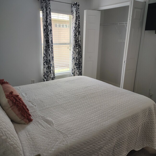 Foto del edificio - 2752 Callaway Ln