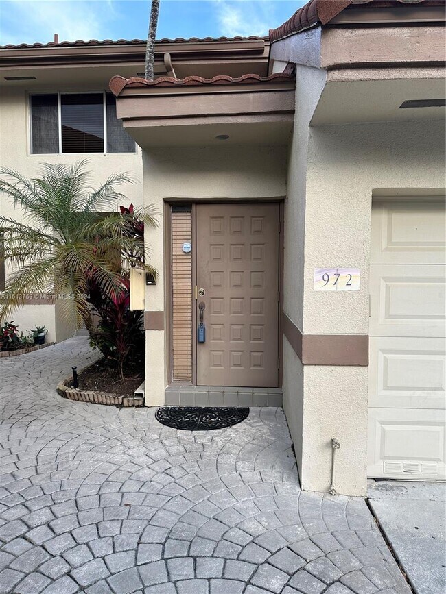 Foto del edificio - 972 NW 92nd Terrace