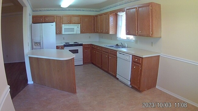 Building Photo - 4930 General Polk Dr