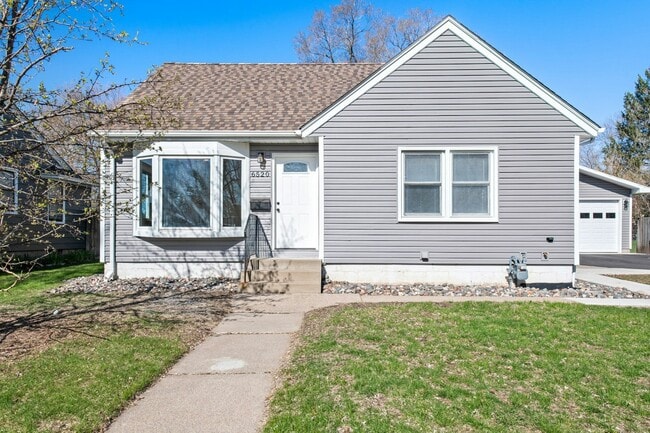 Foto del edificio - 6520 Stevens Ave