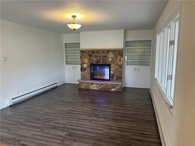 Foto del edificio - 603 3rd Ave NW