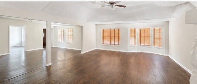 Building Photo - 7316 Camino Real St