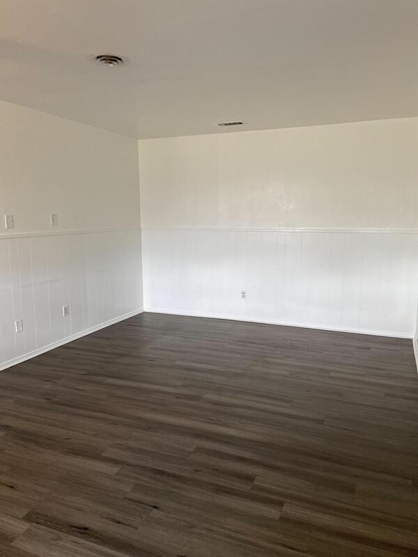 Foto del edificio - 321 E 3rd St