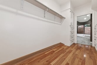 Building Photo - 4910 Waterbeck St