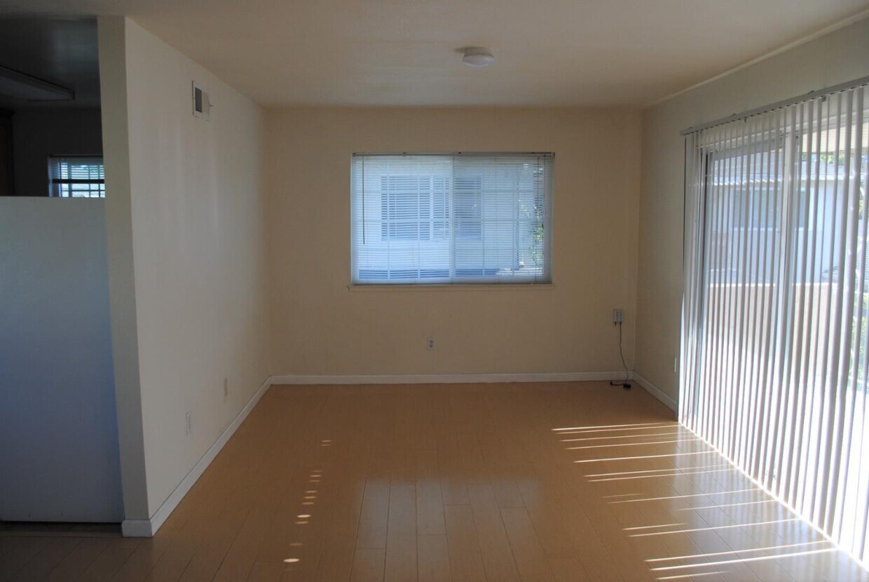 Primary Photo - 440 Richfield Dr