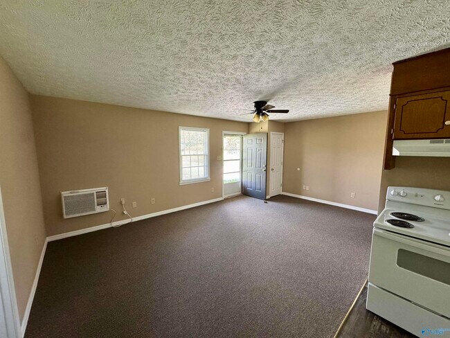 Foto del edificio - 16467 Hampton Ln