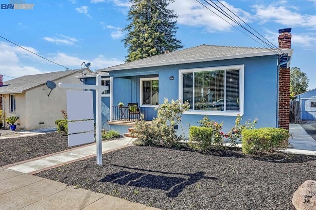 Photo - 2230 Romey Ln House