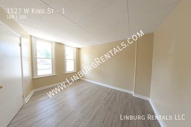 Building Photo - 1527 W King St