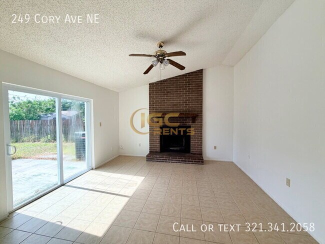 Foto del edificio - 249 Cory Ave NE