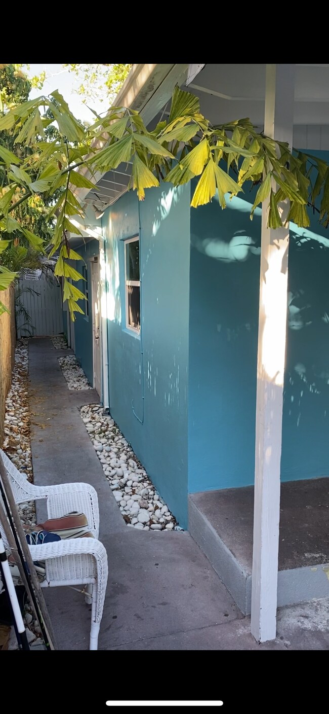 1515 Josephine St Unit Main, Key West, FL 33040 Condo for Rent in Key