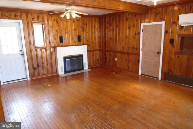 Building Photo - 3718 6th Ave