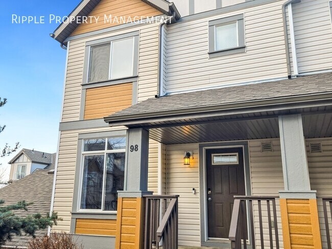 Photo du bâtiment - STUNNING 2 BEDS, 1.5 BATHS TOWNHOUSE | DOUBLE GARAGE