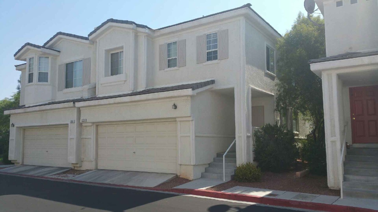 250 Cleargirl Ct, Henderson, NV 89052 Townhome Rentals in Henderson