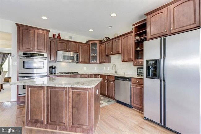 Building Photo - 44258 Navajo Dr