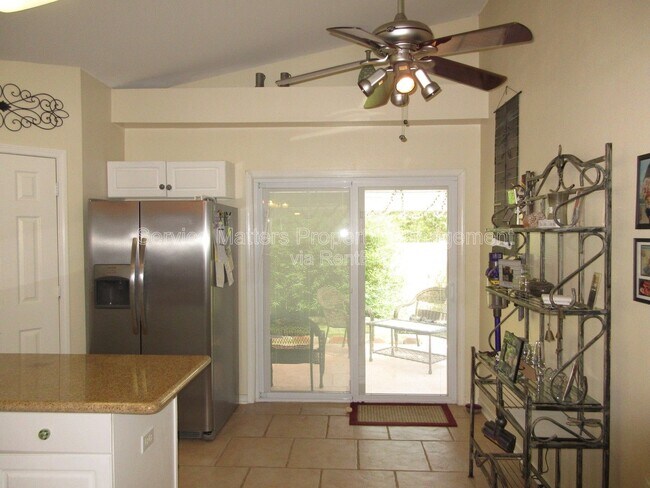 Foto del edificio - 4123 Spinnaker Pl