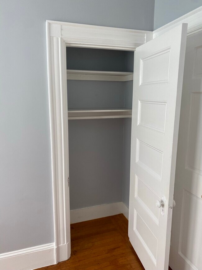 Building Photo - 35 Franklin St