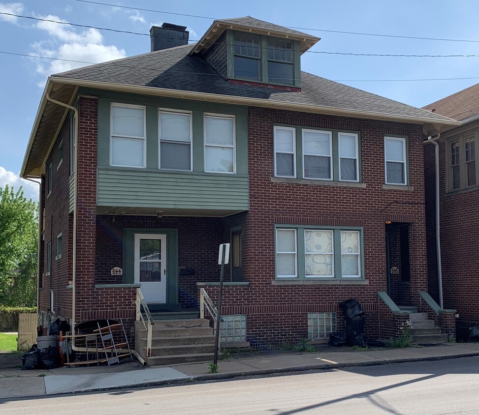 Primary Photo - 644 W Pittsburgh St