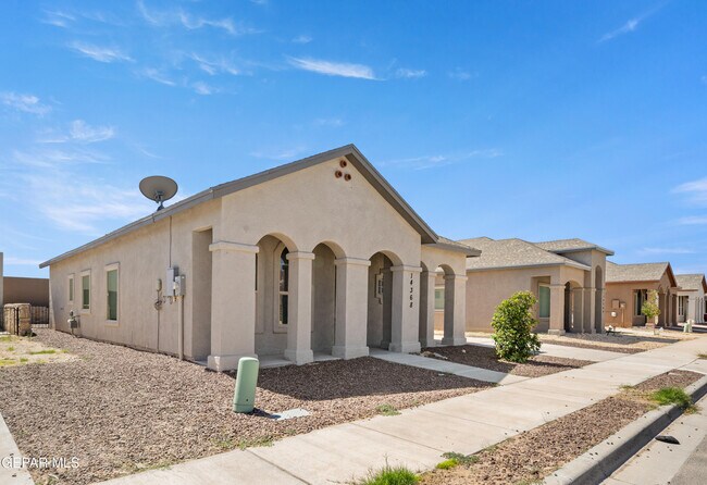 Building Photo - 14368 Chris Zingo Ln