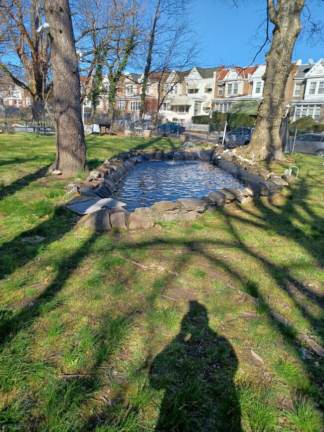 Foto del edificio - 5719 N Park Ave